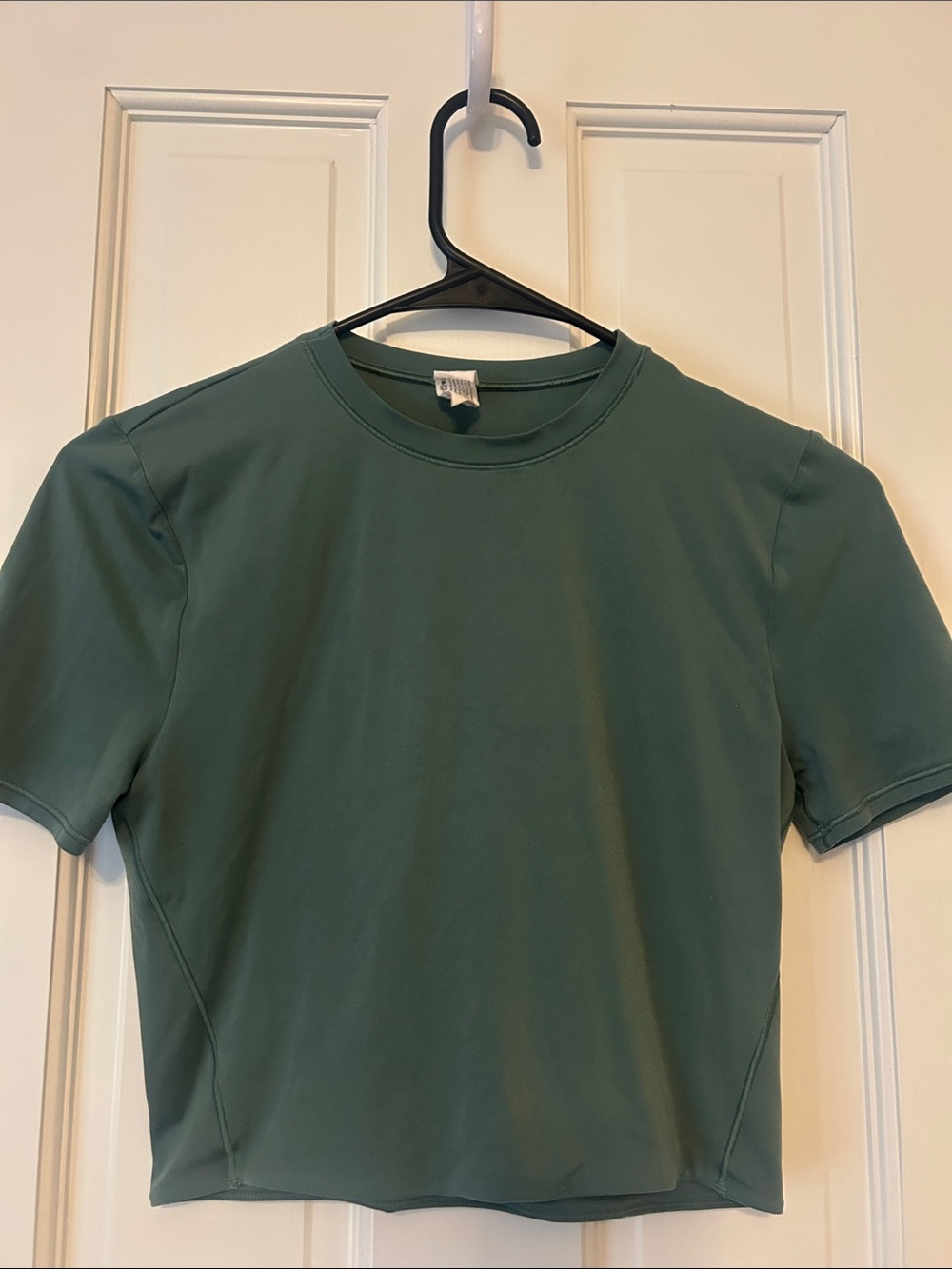 lululemon Sage Green Short-Sleeve Crop Top - Picture 2 of 6